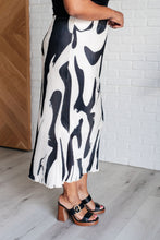 Load image into Gallery viewer, Thoroughly Modern Plisse Midi Skirt
