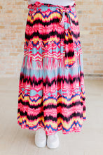 Load image into Gallery viewer, Watch Me Twirl Abstract Skirt
