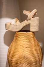 Load image into Gallery viewer, Elise Wedge in Off White
