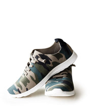 Load image into Gallery viewer, Mayo Sneaker in Camo
