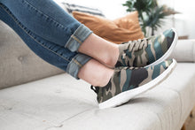 Load image into Gallery viewer, Mayo Sneaker in Camo
