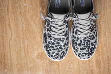 Load image into Gallery viewer, Mayo Sneaker in Light Grey Leopard
