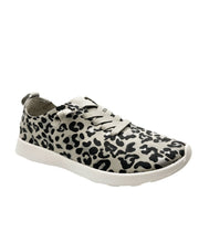 Load image into Gallery viewer, Mayo Sneaker in Light Grey Leopard
