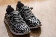 Load image into Gallery viewer, Mayo Sneaker in Light Grey Leopard
