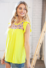 Load image into Gallery viewer, Yellow Flower Power Color Block Wide Rib Flutter Top
