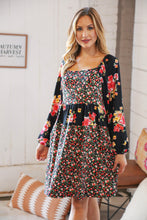 Load image into Gallery viewer, Black Floral Color Block Tiered Back Keyhole Dress
