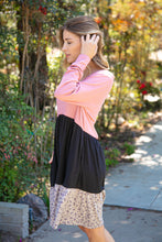 Load image into Gallery viewer, Rib Tiered Leopard Color Block Tiered Pocketed Dress
