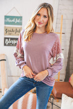Load image into Gallery viewer, Mauve Ditzy Floral Bubble Sleeve Lace Trim PUllover

