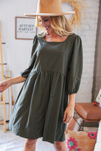 Load image into Gallery viewer, Moss Square Neck Three-Quarter Sleeve Woven Dress
