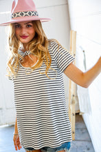 Load image into Gallery viewer, Black/Ivory Stripe Knotted Short Sleeve Top
