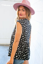 Load image into Gallery viewer, Black Spotted Leopard Sleeveless Soft Knit Top
