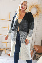 Load image into Gallery viewer, Ombre Black &amp; White Cable Color Block Open Maxi Cardigan
