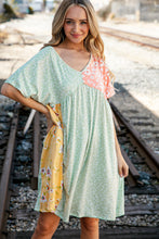 Load image into Gallery viewer, Peach Floral Color Block V Neck Dolman Pocketed Dress
