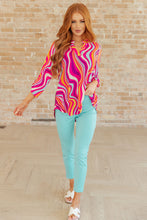 Load image into Gallery viewer, Magic Ankle Crop Skinny Pants in Aqua
