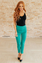 Load image into Gallery viewer, Magic Ankle Crop Skinny Pants in Kelly Green
