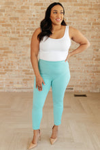 Load image into Gallery viewer, Magic Ankle Crop Skinny Pants in Aqua
