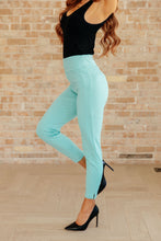 Load image into Gallery viewer, Magic Ankle Crop Skinny Pants in Aqua
