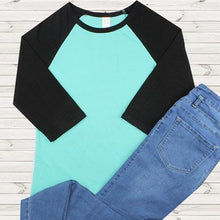 Load image into Gallery viewer, The Classic Raglan Tee in Mint
