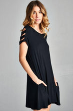 Load image into Gallery viewer, Swinging Away Tunic in Black
