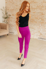 Load image into Gallery viewer, Magic Ankle Crop Skinny Pants in Spring Magenta
