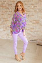 Load image into Gallery viewer, Magic Ankle Crop Skinny Pants in Lavender
