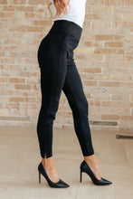 Load image into Gallery viewer, Magic Ankle Crop Skinny Pants in Black
