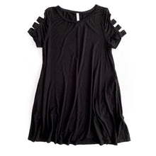 Load image into Gallery viewer, Swinging Away Tunic in Black
