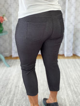 Load image into Gallery viewer, My Perfect Capri Jeggings in Black
