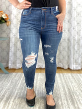 Load image into Gallery viewer, Total Justification Judy Blue Jeans
