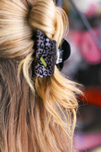 Load image into Gallery viewer, Lilic Leopard Print Cowboy Hat Jaw Hair Clip
